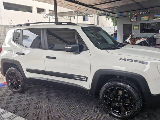 JEEP RENEGADE 2.0 16V TURBO DIESEL MOAB 4P 4X4 AUTOMÁTICO JEEP RENEGADE 2.0 16V TURBO DIESEL MOAB 4P 4X4 AUTOMÁTICO